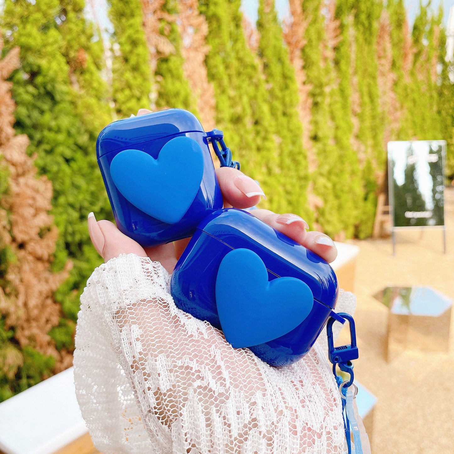 Suitable for airpods earphone protective shell soft blue love pendant bear